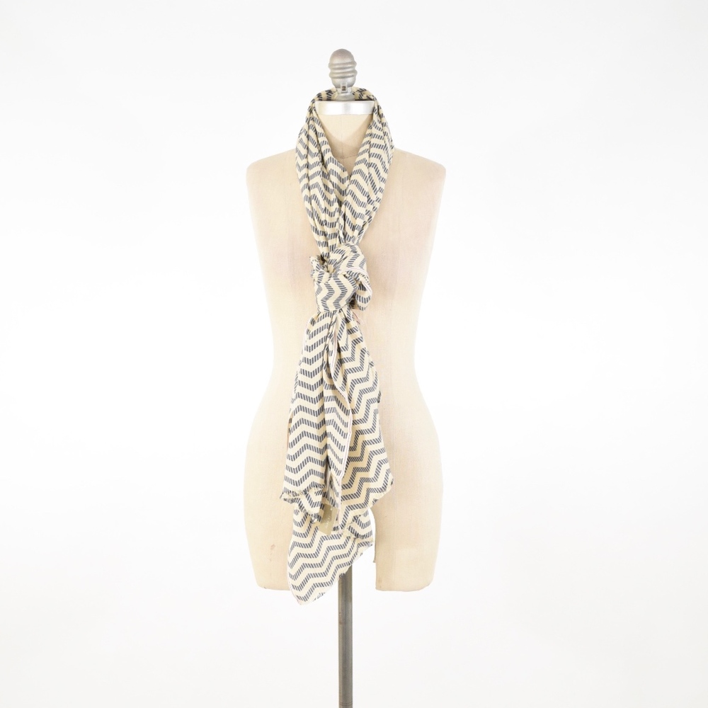 ❌SOLD❌NWT J.Crew Ikat Chevron Blanket Scarf - Picture 1 of 6